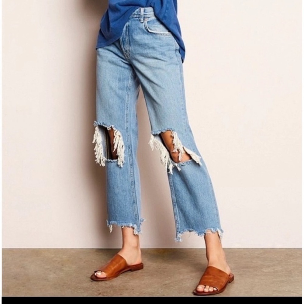 Free People Maggie Mid Rise Straight Leg Cropped Jeans Light Wash Raw Hem‎ 28
